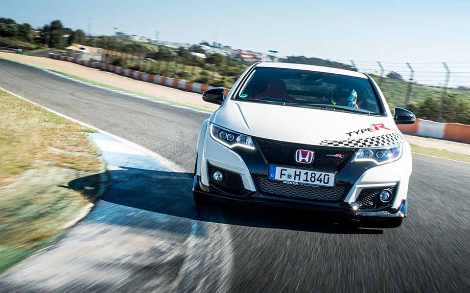 73924_honda_civic_type_r_sets_new_benchmark_time_at_estoril_with_wtcc_safety--1