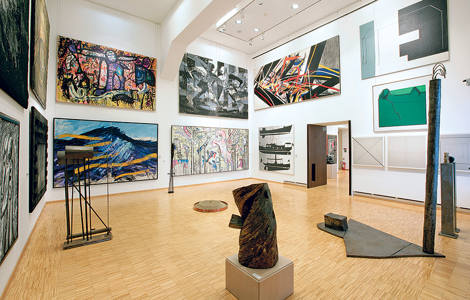 modern-gallery_set-up-of-2-floor--permanent-exhibition