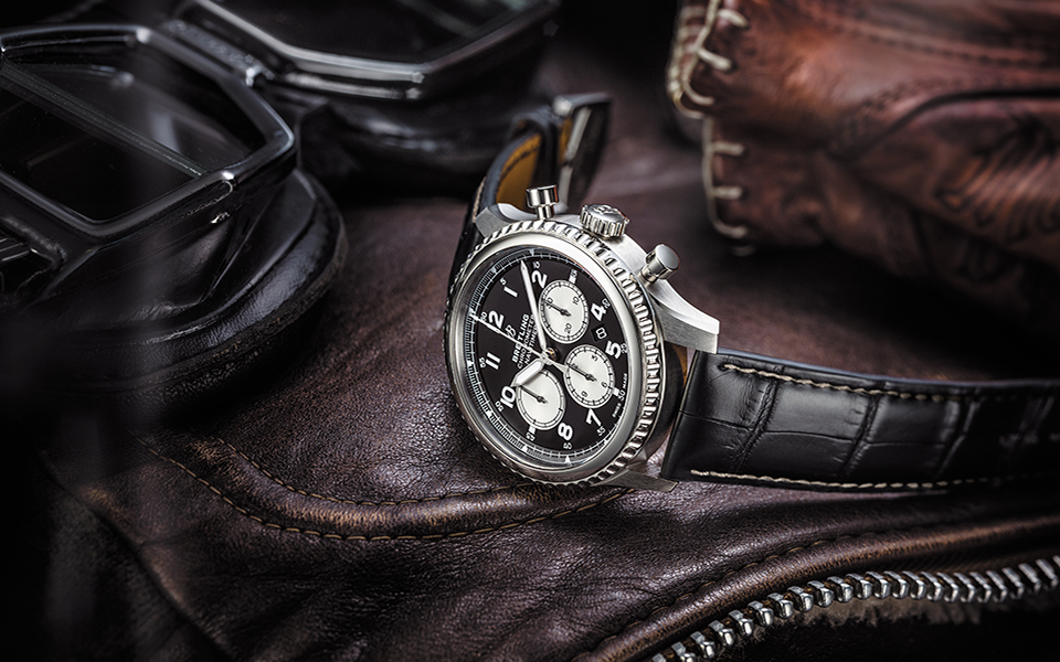 navitimer-8-b01-with-black-dial-and-black-alligator-leather-strap-960