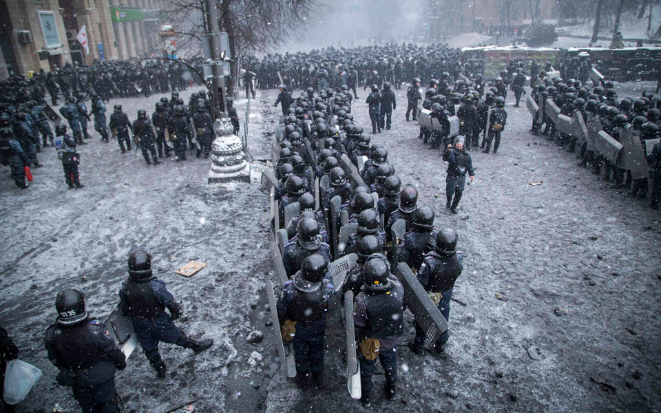 riot-police-