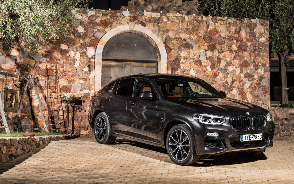 p90323314_highres_the-new-bmw-x4-in-at