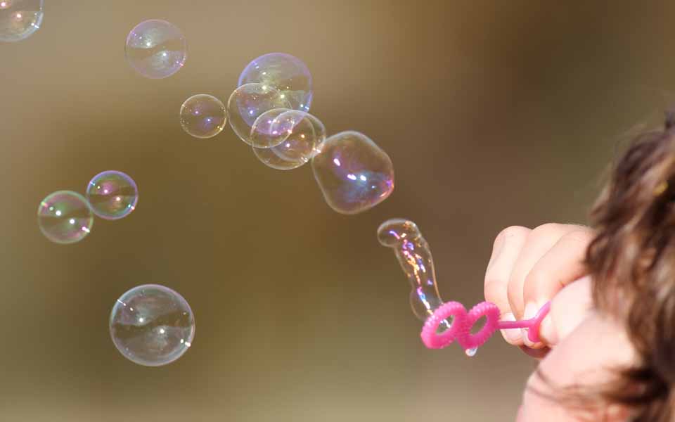 girl_blowing_bubbles1