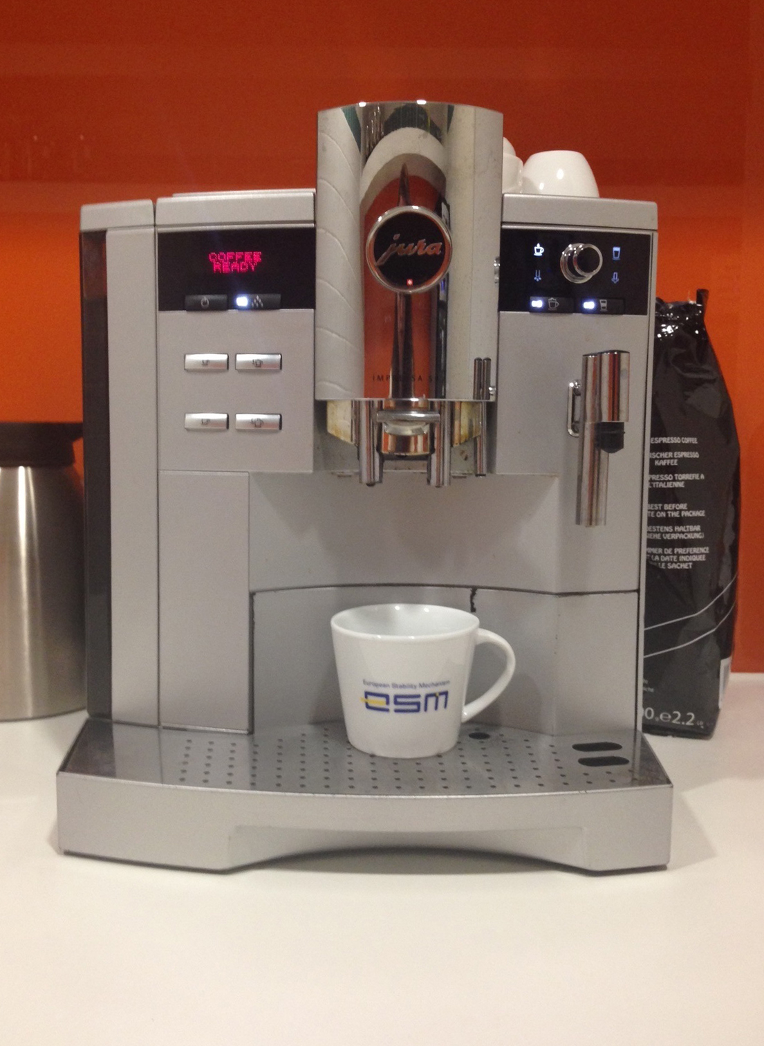 coffee-machine-with-mug