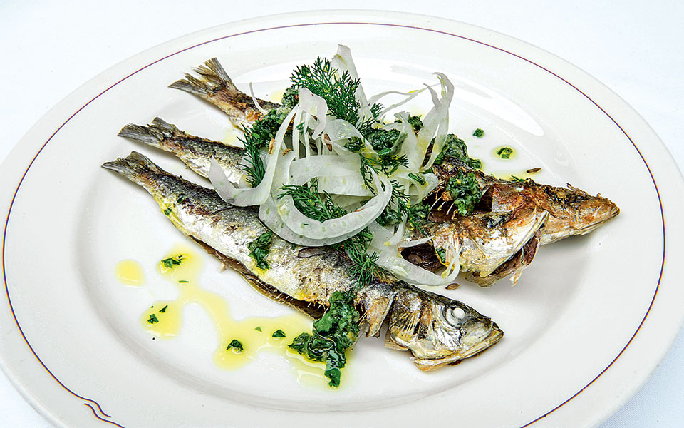 j-sheekey-griddled-sardines-w-roasted-garlic-amalfi-lemon--fennel-salad-by-sim-canetty-clarke-2