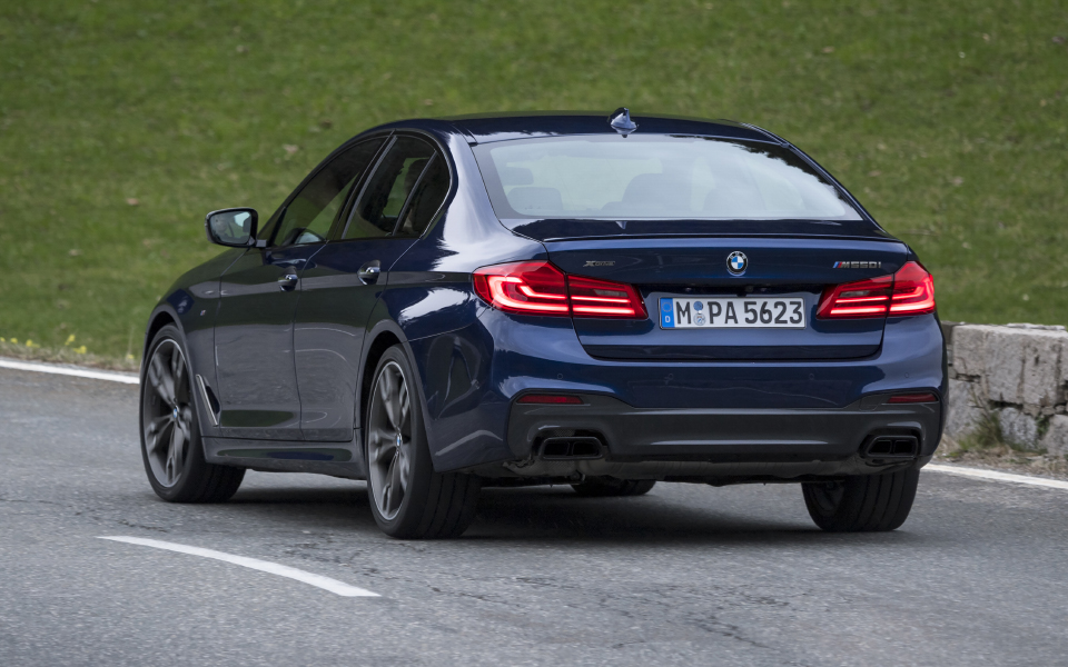 p90254991_highres_the-new-bmw-m550i-xd