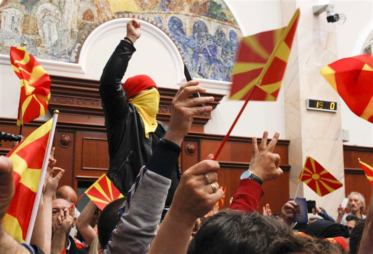 170428-macedonia-political-unrest-ac-936a_fb54b19ec88695d7717016370f6a0b48fit-760w