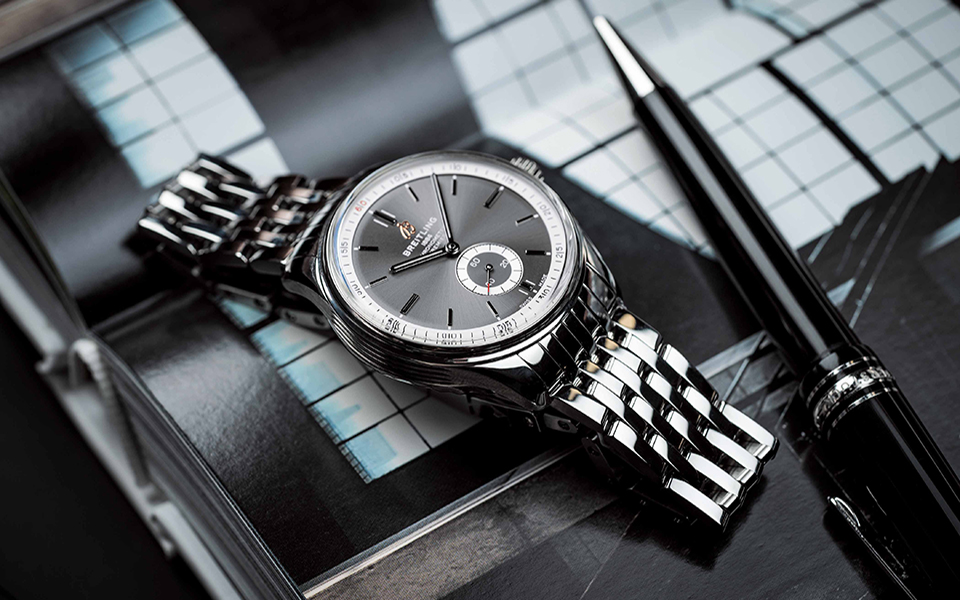 01_premier-automatic-40-with-anthracite-dial-and-stainless-steel-bracelet