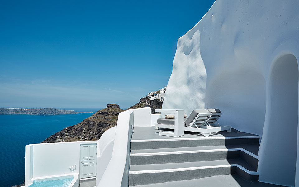 eden-villas-by-canaves-oia---superior-two-bedroom-villa-with-plunge-pool-5