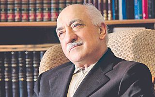 Μήνυση εναντίον του Τούρκου πρωθυπουργού κατέθεσε ο Φετουλάχ Γκιουλέν.