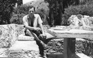 Θρυλική φυσιογνωμία της εποχής μας, ο Πάτρικ Λη Φέρμορ (1915-2011) συνέδεσε τη ζωή του με την Ελλάδα.