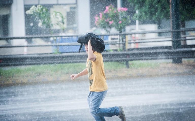 Εξήντα κλήσεις για άντληση υδάτων στην Πυροσβεστική λόγω βροχής