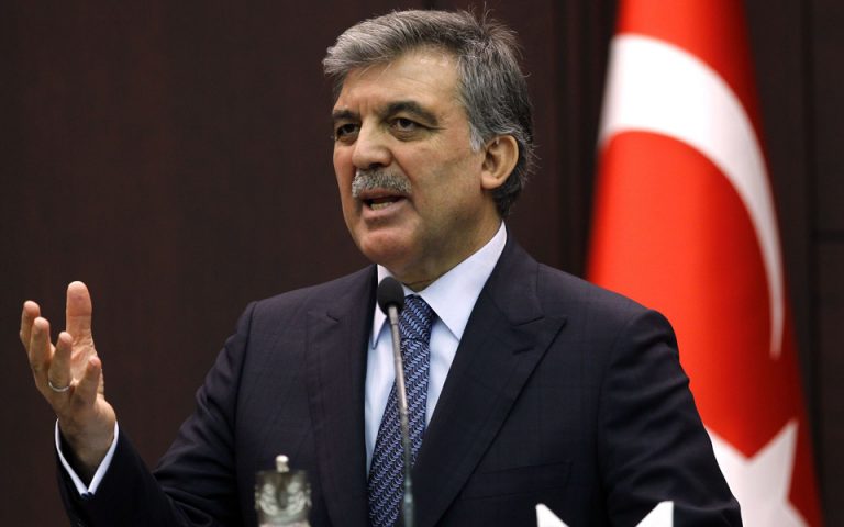Τουρκία: Ο πρόεδρος Γκιουλ ενέκρινε το νόμο για τις ειρηνευτικές συνομιλίες με τους Kούρδους