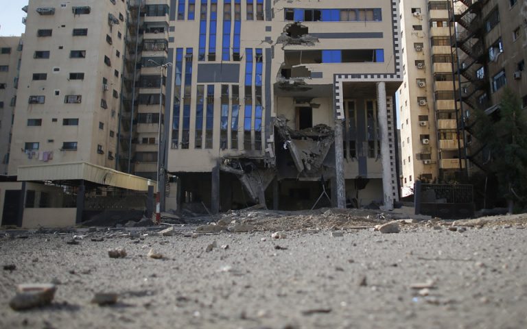 Σπίτια αξιωματούχων της Χαμάς βομβάρδισε το Ισραήλ – Εκκληση για απομάκρυνση στους κατοίκους της Γάζας
