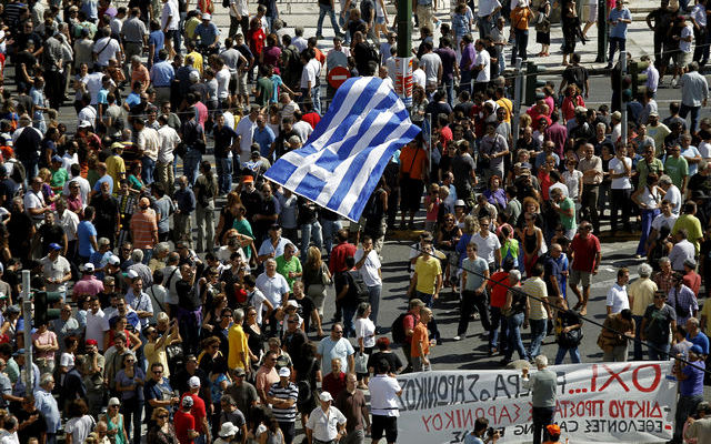 Financial Times: Ορατά τα σημάδια ανάκαμψης της ελληνικής οικονομίας