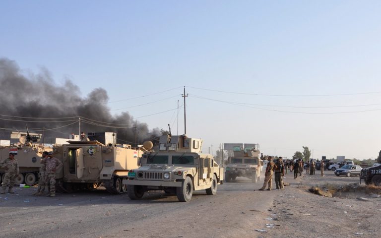 Ιράκ: Τουλάχιστον 60 νεκροί από επίθεση εναντίον αυτοκινητοπομπής