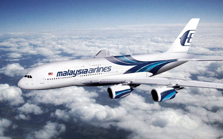 Στο κόκκινο οι δείκτες των Χρηματιστηρίων από την πτώση του μαλαισιανού Μπόινγκ 777