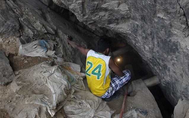 Ονδούρα: Εγκλωβισμένοι εργάτες του χρυσορυχείου