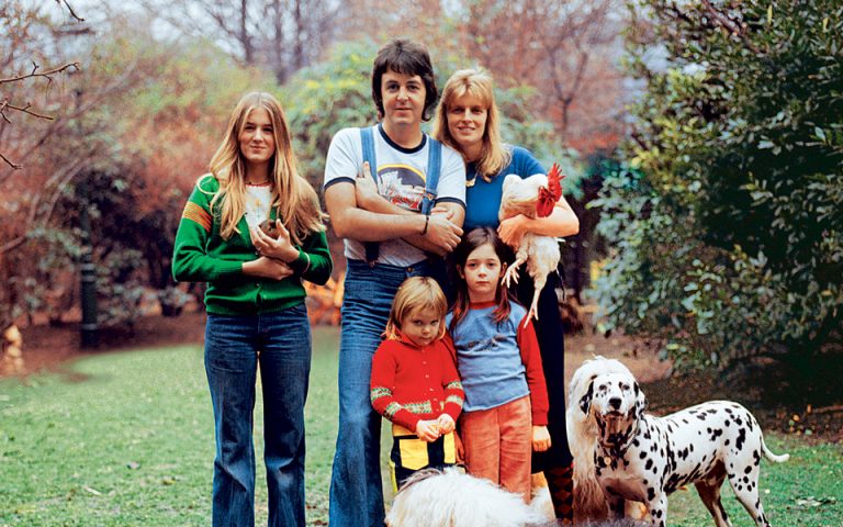 Paul McCartney: «Η Linda με έσωσε όταν διαλύθηκαν οι Beatles»