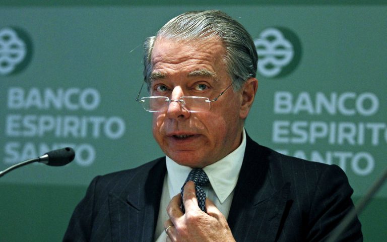 Πορτογαλία: Συνελήφθη ο πρώην επικεφαλής της τράπεζας Banco Espirito Santo