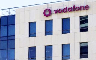 Η Vodafone συμφώνησε να καταβάλει 72,7 εκατ. ευρώ για την απόκτηση του 72,7% των μετοχών της Hellas Online.