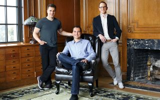 Οι ιδρυτες: Από αριστερά, Brian Chesky, Nathan Blecharczyk και Joe Gebbia.