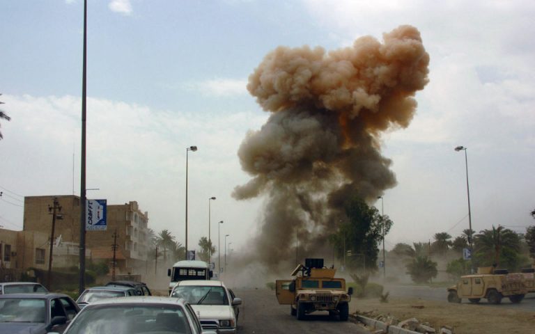 Ιράκ: Τουλάχιστον 37 νεκροί σε επιθέσεις βομβιστών – καμικάζι