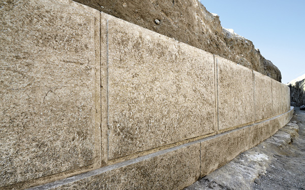 Εκατοντάδες τουρίστες στον τάφο στην Αρχαία Αμφίπολη