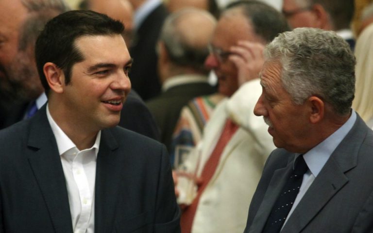 politiki-piesi-apo-ton-syriza-2040876