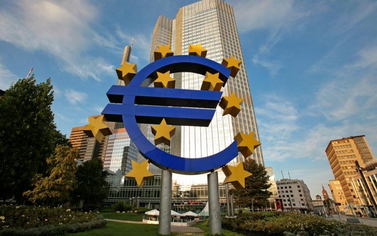 Αυξάνονται οι πιέσεις προς ΕΚΤ για νέα μέτρα στήριξης