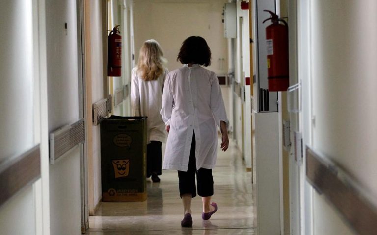 ΠΙΣ: Tραγικές οι ελλείψεις σε Κέντρα Υγείας και νοσοκομεία