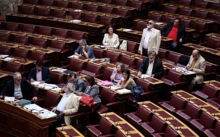 Ξανά στη Βουλή οι τροπολογίες για φόρο πετρελαίου και δωρεάν ρεύμα σε ευπαθείς ομάδες, από ΣΥΡΙΖΑ