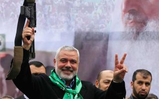 Ο Ισμαήλ Χανίγια, ηγετικό στέλεχος της Χαμάς, σε πρόσφατη παρέλαση της οργάνωσης, στη Γάζα.