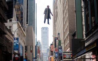Ο ηθοποιός Μάικλ Κίτον, ιπτάμενος στο «Birdman» του Αλεχάντρο Ινιαρίτου, μπαίνει στην τελική ευθεία της κούρσας των φετινών Οσκαρ.