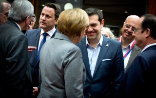 Ξένοι αναλυτές, επενδυτές, διπλωμάτες και αξιωματούχοι ανησυχούν κατά πόσο οι «αχτίδες φωτός» που φάνηκαν στη σύνοδο κορυφής μεταξύ Ευρώπης-Ελλάδος θα έχουν αποτέλεσμα στο αυριανό Eurogroup.