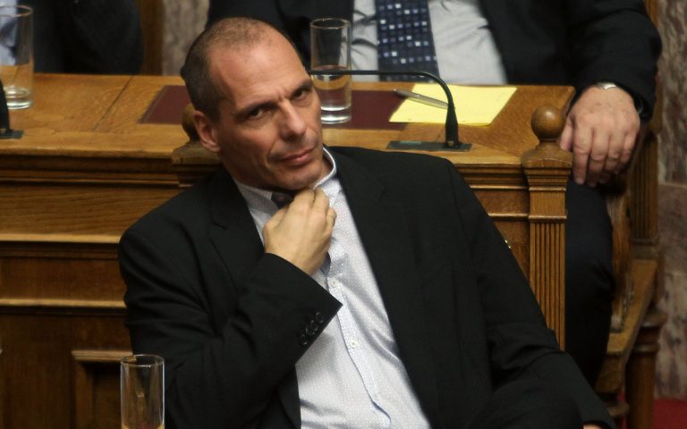 Ευθύνη των προηγούμενων κυβερνήσεων ο αποκλεισμός της Ελλάδας από το πρόγραμμα ποσοτικής χαλάρωσης