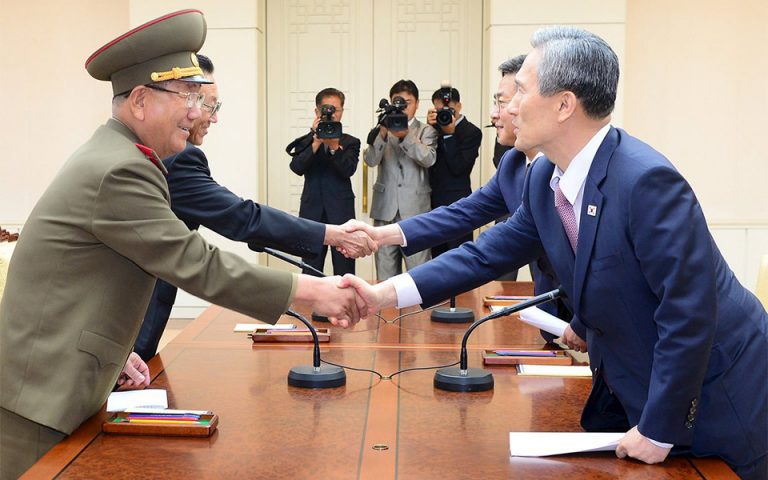 Συμφωνία για τερματισμό εντάσεων ανάμεσα σε Βόρεια και Νότια Κορέα