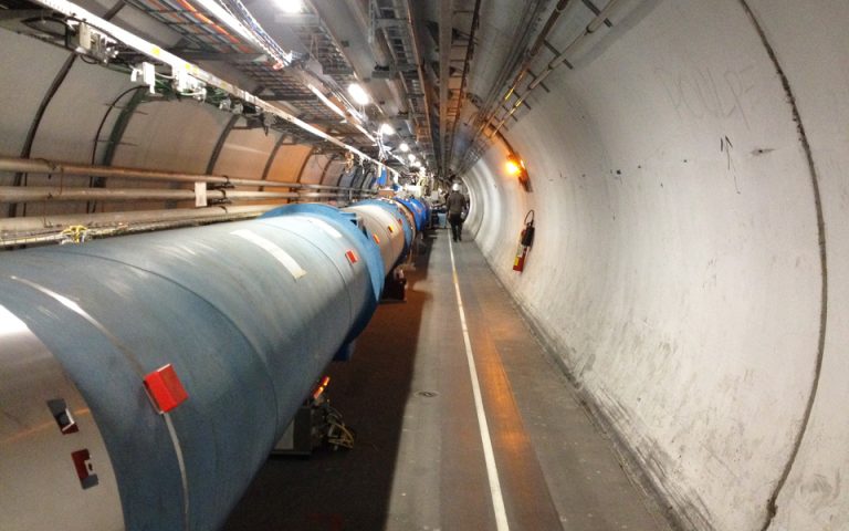 Νέο σωματίδιο «βλέπουν» από το CERN