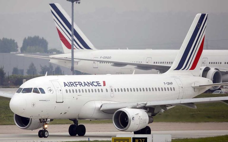 Γαλλία: Απώλειες 70 εκατ. ευρώ στην Air France μετά τις επιθέσεις του ISIS στο Παρίσι