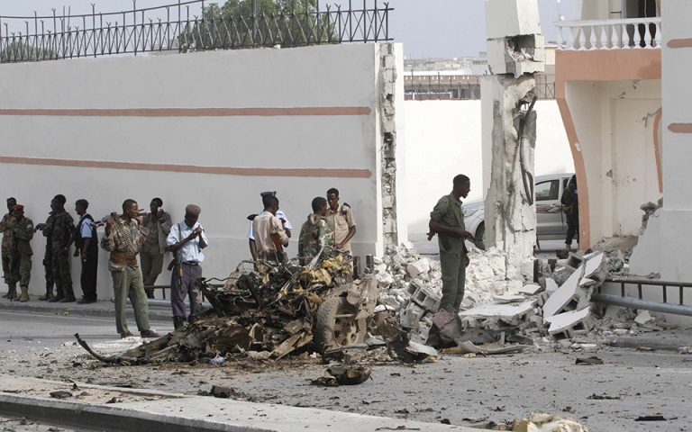 Σομαλία: Επίθεση αυτοκτονίας σε κεντρικό εστιατόριο στη Μογκαντίσου