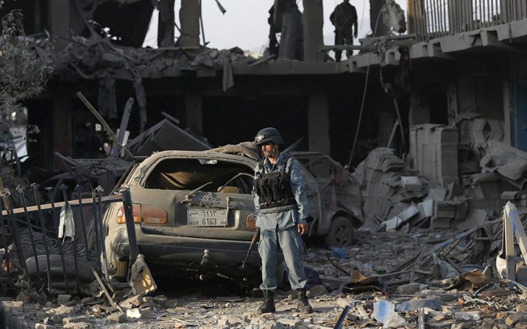 Αφγανιστάν: Τουλάχιστον 14 νεκροί σε επίθεση αυτοκτονίας