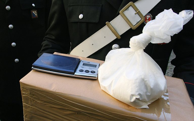 Συλλήψεις σε εργαστήριο κοκαΐνης στην Ιταλία