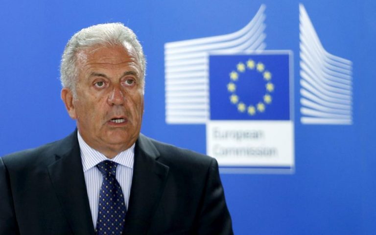 Αβραμόπουλος: «Δεν προβλέπεται αποβολή από τη ζώνη Σένγκεν»