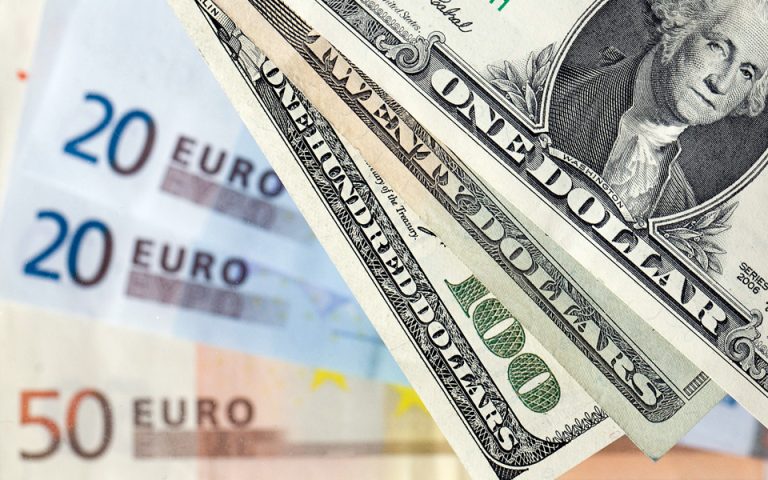 Ανοδος στα χρηματιστήρια, πτώση του ευρώ
