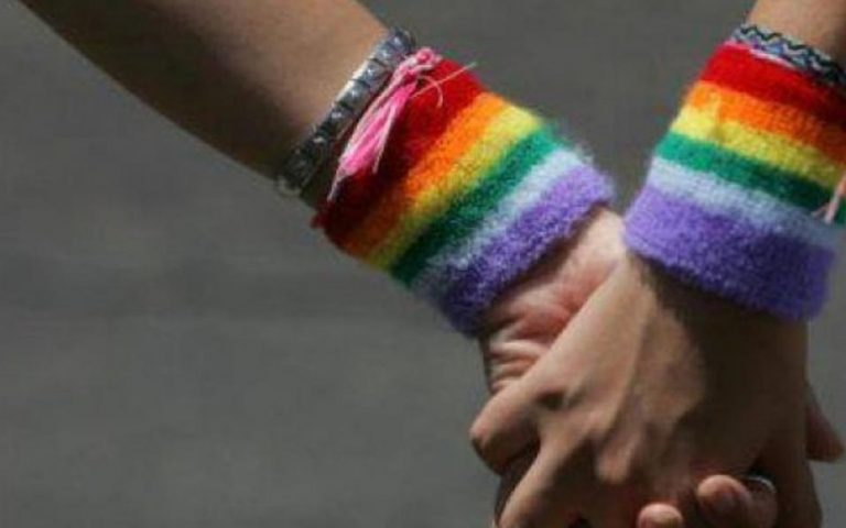 Σύνταγμα: Διαμαρτυρία κατά του Πούτιν για τις διακρίσεις εις βάρος των γκέι