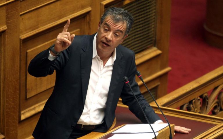 Θεοδωράκης: Δεν θα γίνουμε συνεργοί στα πολιτικά εγκλήματα