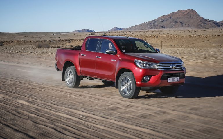 to-neo-toyota-hilux-2138236