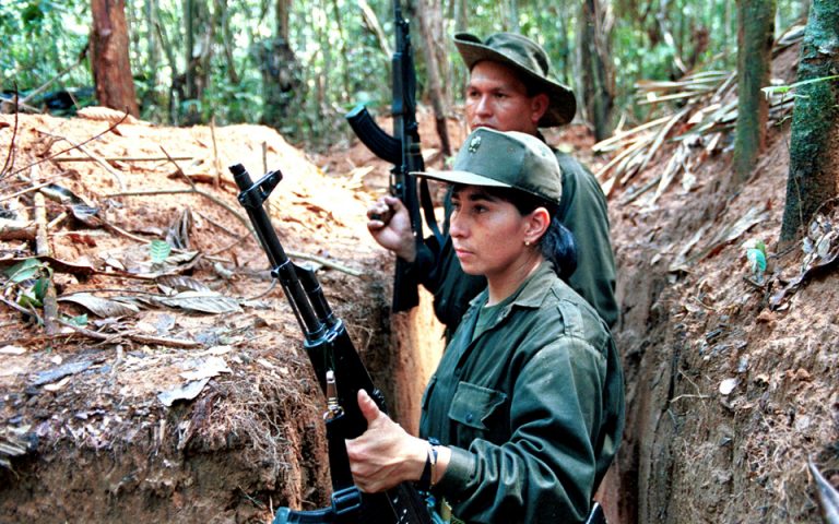 Ιστορική συμφωνία Κολομβίας με τους αντάρτες FARC