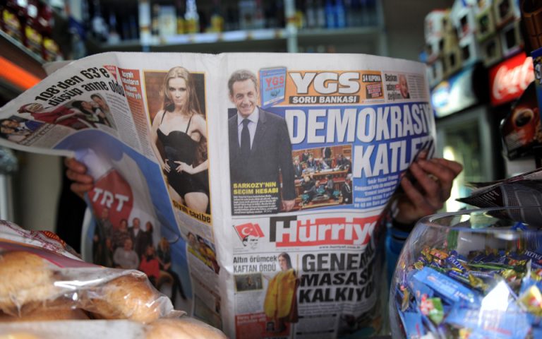 Hurriyet: Νέες συλλήψεις δημοσιογράφων στην Τουρκία
