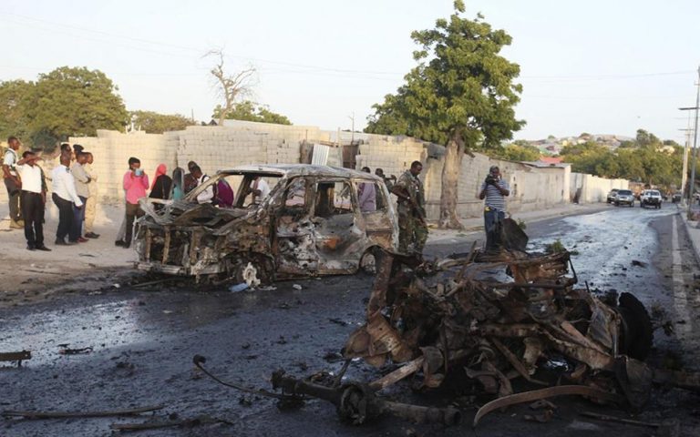 Σομαλία: Επίθεση σε εστιατόριο με παγιδευμένο αυτοκίνητο