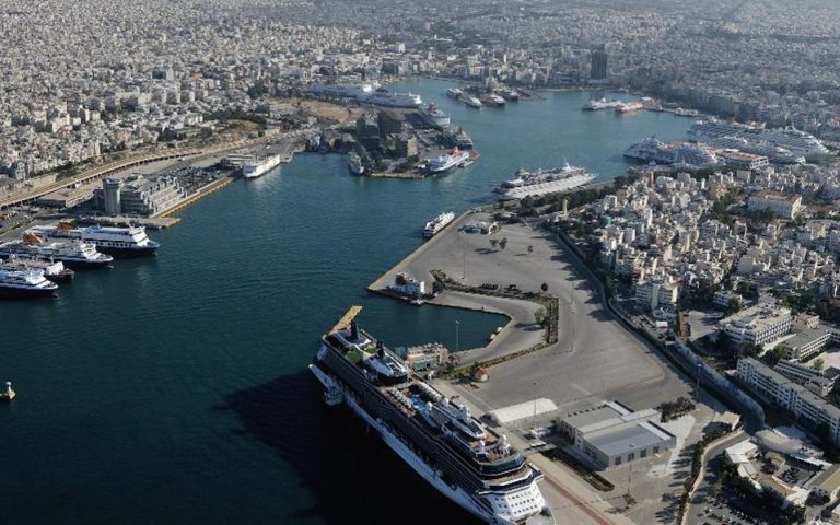 Στον Πειραιά πλοίο με αγροτικά προϊόντα από την Κρήτη – Συνεδριάζει σήμερα η ΠΝΟ